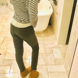 EUC Old Navy Green Skinny Corduroys